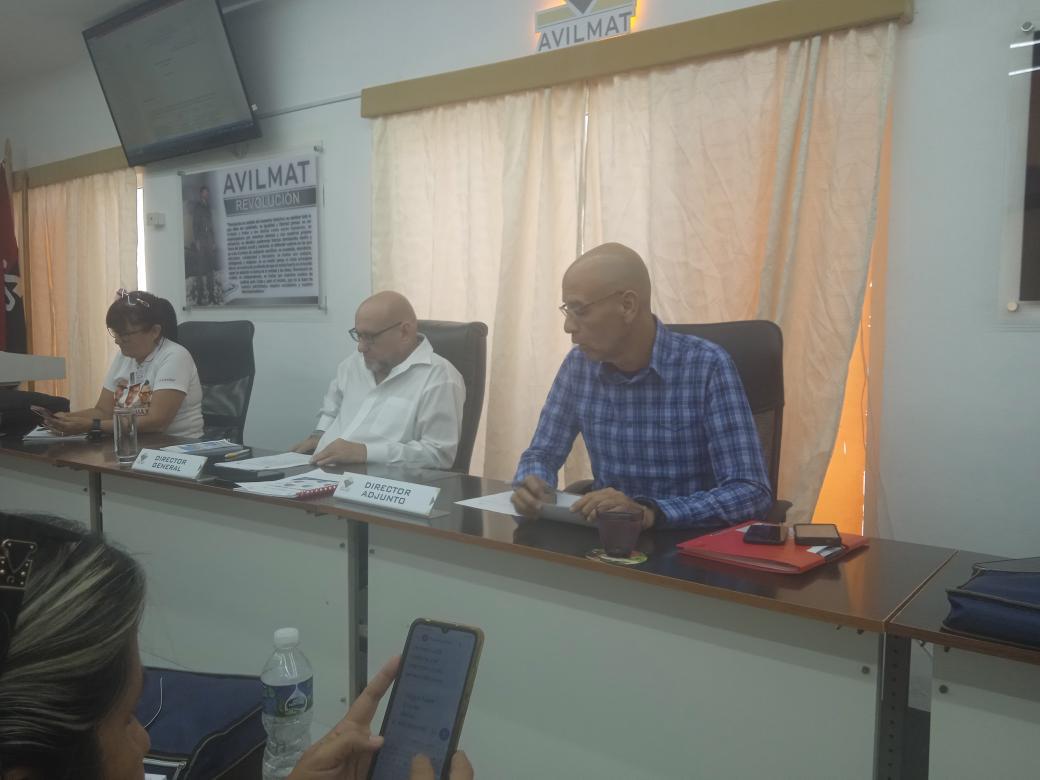 RichardGarcaRo2's tweet photo. Se realizan las conclusiones de la visita al Decreto 87 a la empresa #Avilmat, sin señalamientos.
Seguimos en combate
#LatirAvileño
@PaulinoPrezVie1 
@Emp_Avilmat https://t.co/nS6PfHSG62