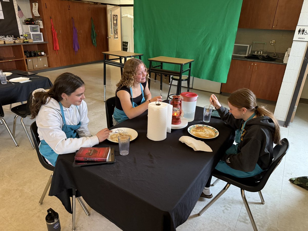 BizMathGuy's tweet image. Business Math 8 - In this lab, we applied cost analysis skills by comparing the total ingredient costs of different pancake recipes. It showed how basic math skills are useful for everyday decisions, like grocery shopping and meal planning. @ByronMSBears @ByronBears #BizMathGuy