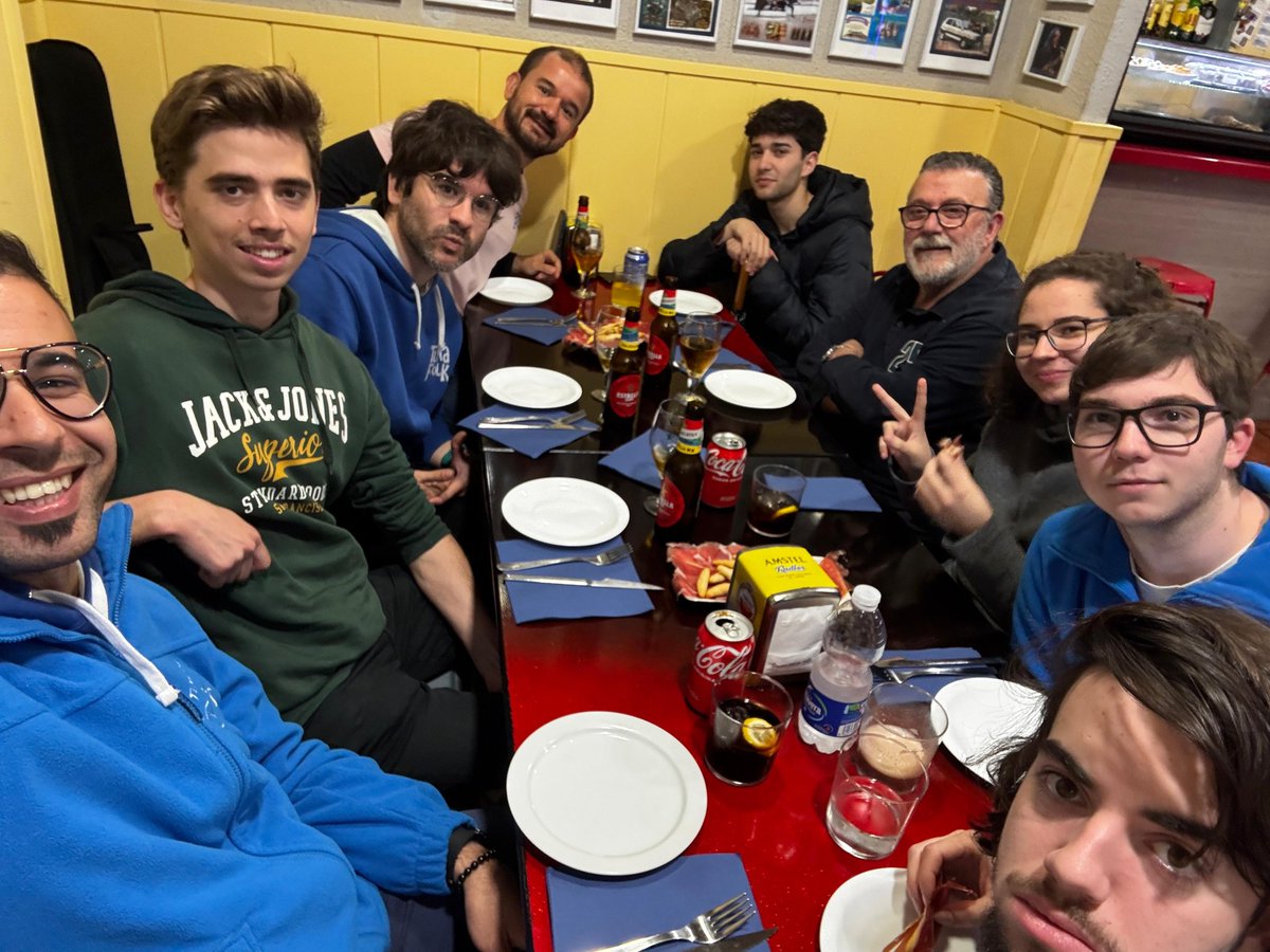 Matí productiu 💙💪🏻 
#assaig #esmorzar #objectiu10maig