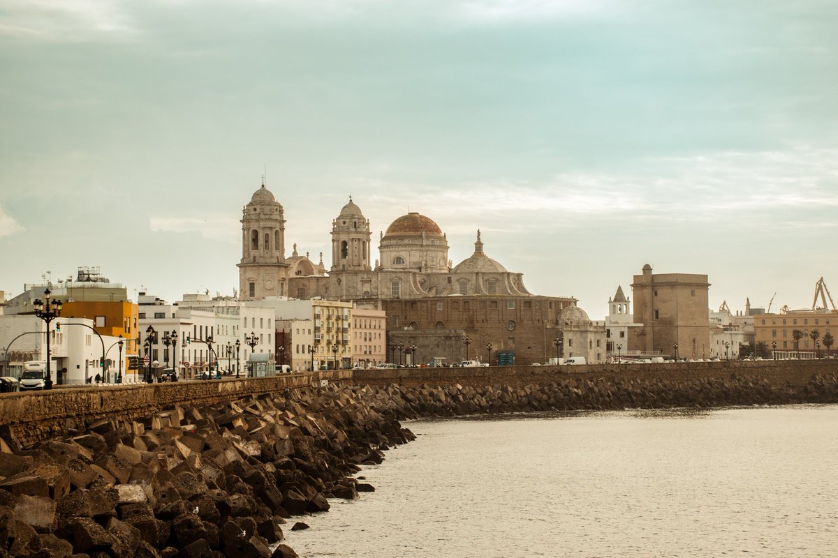 mediacitymod's tweet image. The charming seafront of Cadiz in Andalusia.

postcardsfromamancunian.blogspot.com/2025/04/here-c…

#Seville #Spain #Andalucía #Travel #blog #photography #travelblogger #Cadiz #Cordoba