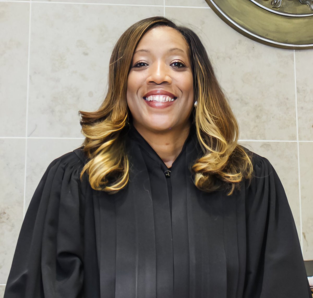 TaraBull tweet media