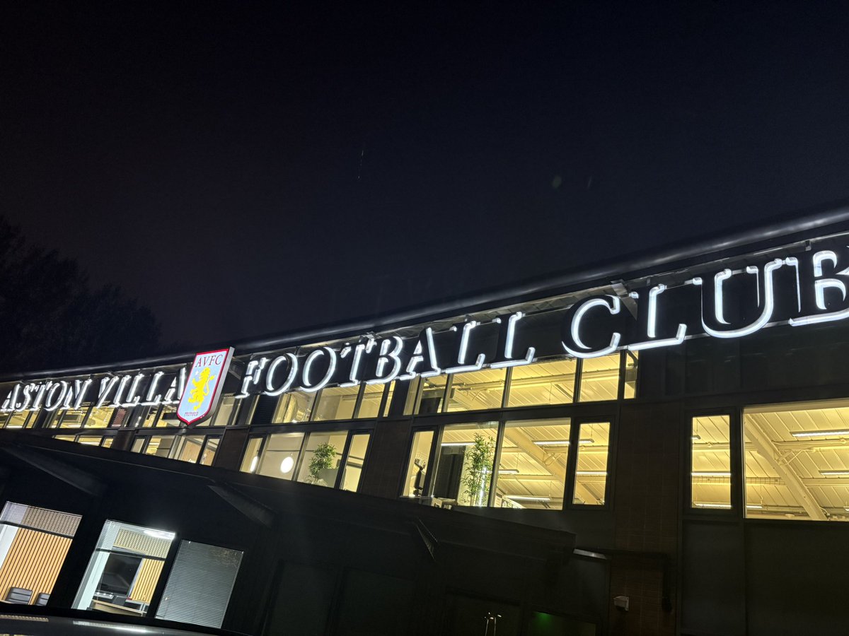 DV1874's tweet image. In Villa Park, Unai and the players we trust. Dream is allowed. UTV.