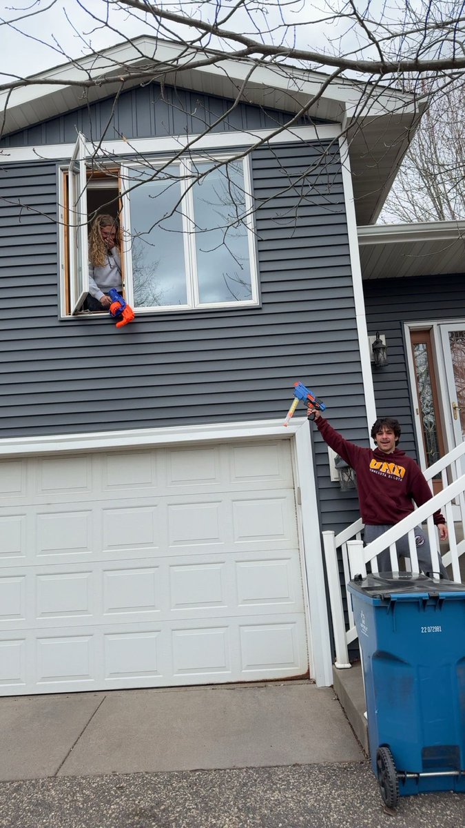 CarterBot14's tweet photo. Window bink @GroveAssassins  #4v3 #comeoutside https://t.co/mH030ueaym