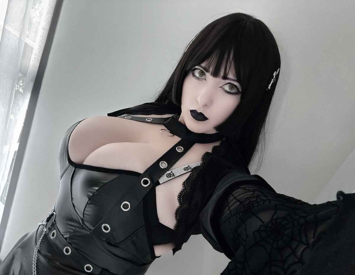 looking for a gamer bf… https://t.co/VgFASckH6F
