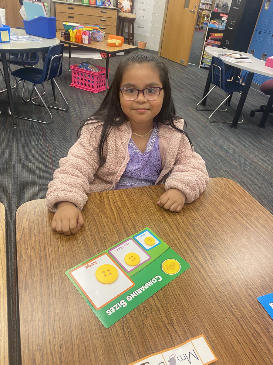 These kindergarten students loved comparing sizes today using the vocabulary: small, medium, large. <a href="/CE_Cougars/">Central Elementary</a>