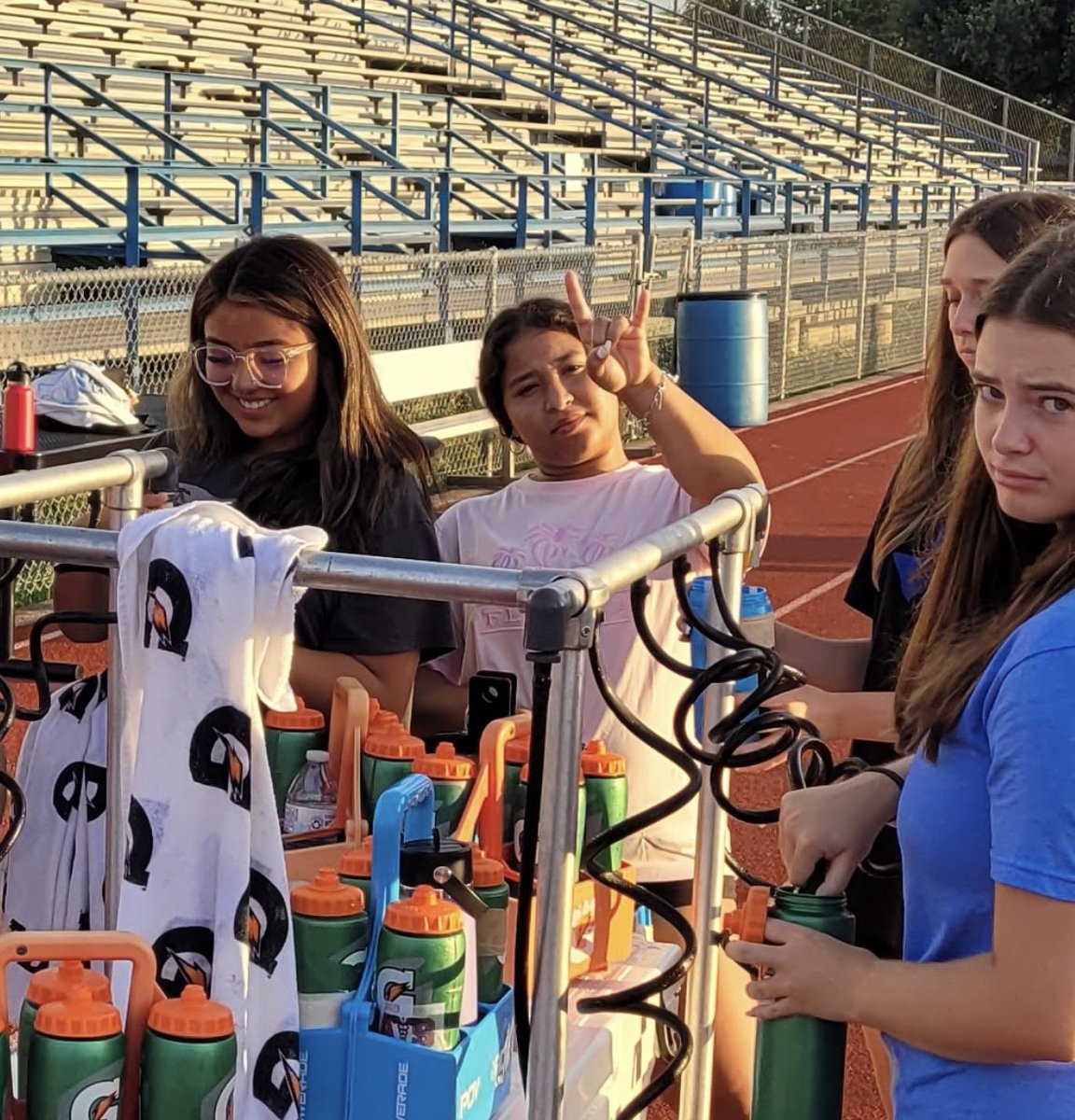 HHS_AthTraining's tweet image. Wishing a happy happy birthday to Mia!!! This always smiling and laughing young lady will leave you puzzled with her “what if” questions. We hope you have a great birthday Mia!!