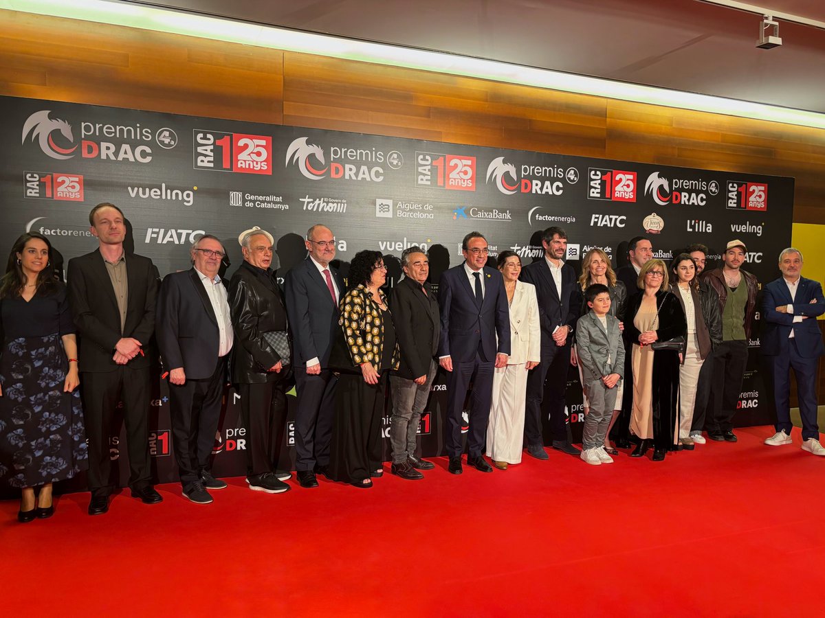 joseprull's tweet photo. Enhorabona a tots els guardonats dels #PremisDrac de RAC1. Un reconeixement a trajectòries personals i professionals que excel·leixen en el seu àmbit i que impacten molt positivament en el nostre país.
Un acte amè presentat pel fantàstic Marc Giró, que mai ens deixa indiferents. https://t.co/q5JDWKwNEC