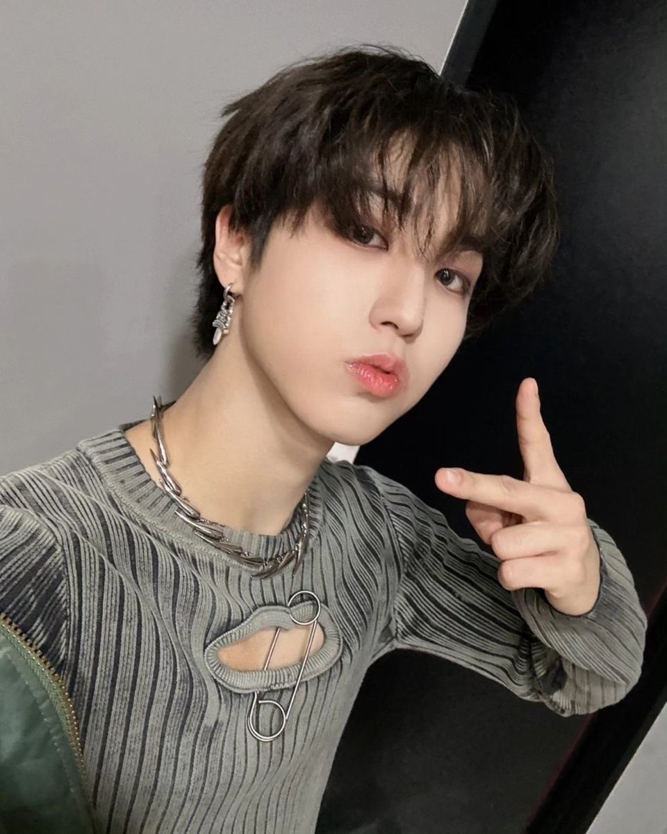 frklish's tweet photo. ˑ ֗      ᯤ     ִ ☆   busco mutis   [4-day] !!     ˑ ִ ֗

        | #kpoptwt #stantwt  #staytwt !!

🎱        | skz 
   🥢     | billie eilish,  dpr ian.

ᐟ brasileñas, chilenas, mexicanas, peruanas 🇵🇪 🇧🇷🇨🇱🇲🇽  meu deus!

                               | ♡  &amp;  ↻  = mutis https://t.co/qJ5K6jMOFo