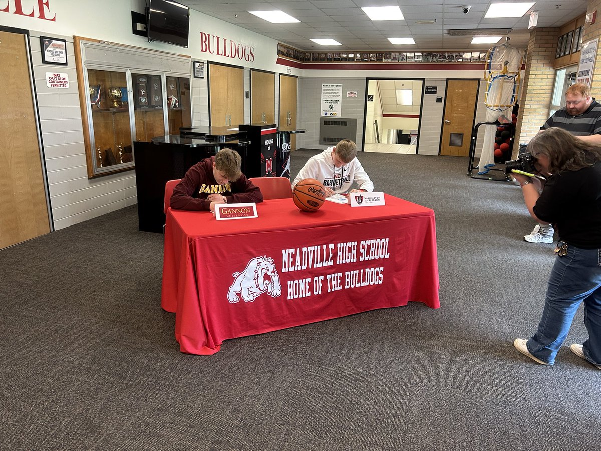 Meadville Boys Basketball (@mashboyshoops) on Twitter photo Congratulations to <a href="/KellenBall33/">Kellen Ball</a> for committing to University of Mount Union for volleyball, <a href="/JackBurch02/">Jack Burchard</a> for committing to Gannon University for basketball and <a href="/lucas_luteran/">Lucas Luteran</a> for committing to Washington and Jefferson College for basketball. Congratulations to <a href="/KellenBall33/">Kellen Ball</a> for committing to University of Mount Union for volleyball, <a href="/JackBurch02/">Jack Burchard</a> for committing to Gannon University for basketball and <a href="/lucas_luteran/">Lucas Luteran</a> for committing to Washington and Jefferson College for basketball.
