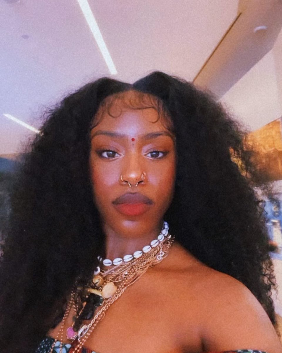 2Charmzz_____'s tweet image. 🌹🖼️🖌️