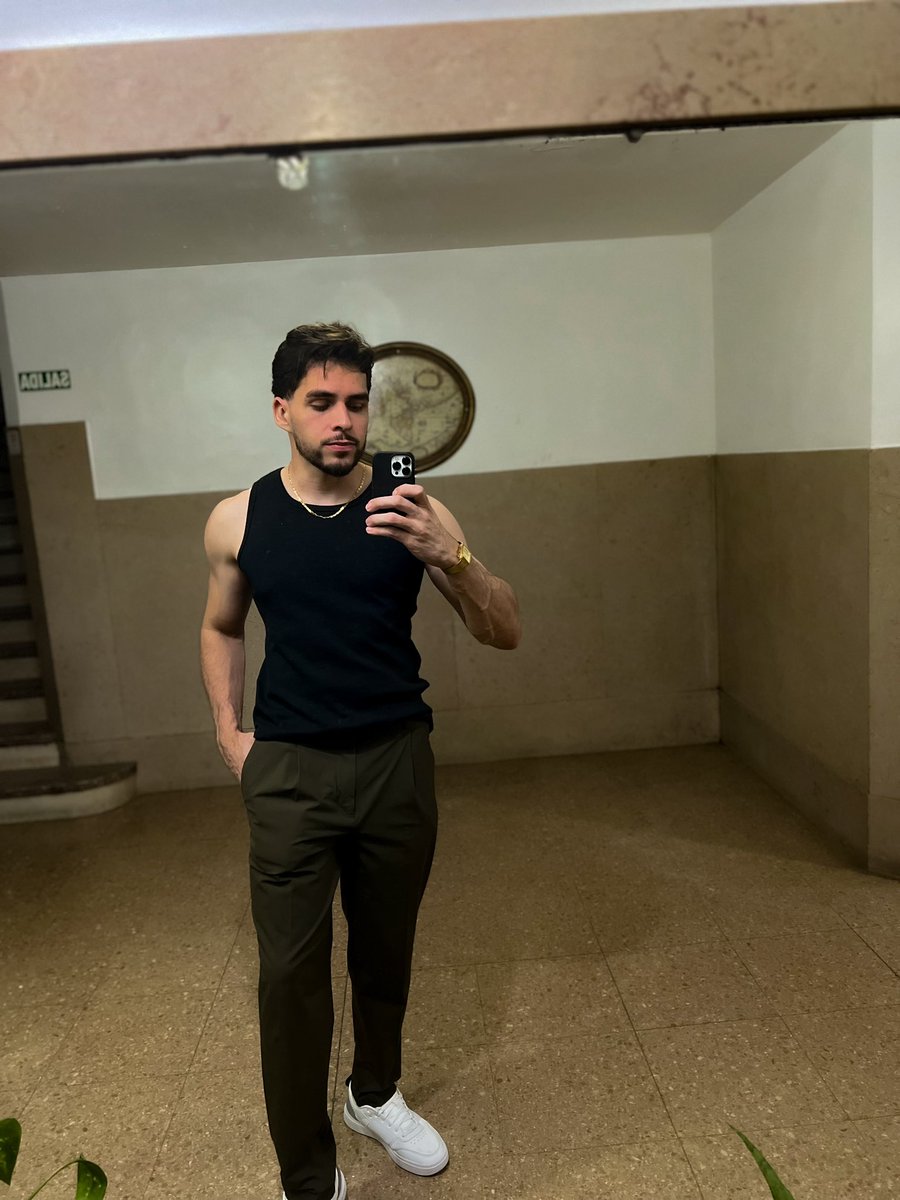 caiooooh tweet media