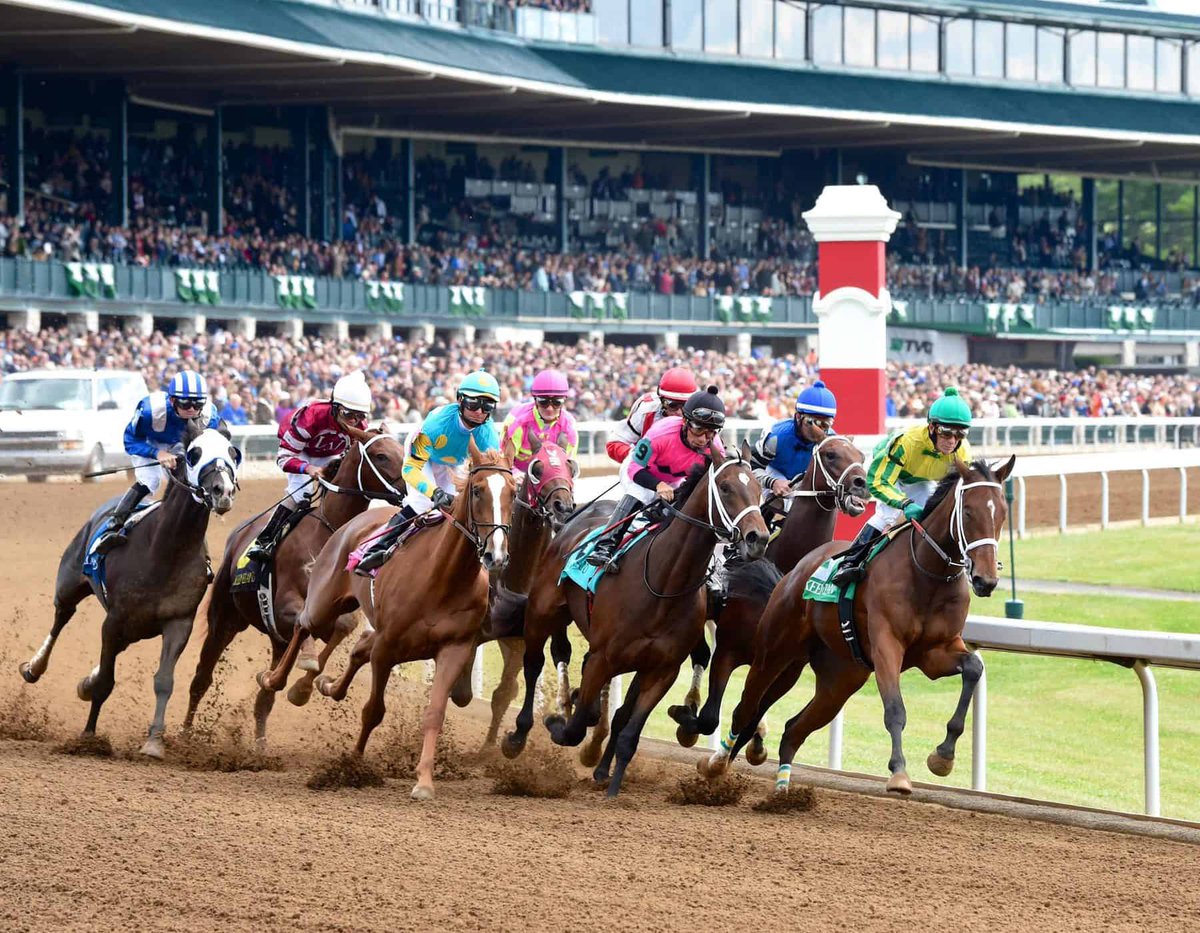 KYBaked's tweet photo. Kentucky is Kentuckyin lately. 🥃🏇🏽🏇🏽

#kentucky #keeneland #HorseRacing #bourbon #craftdistilling #springmeet #kentuckybourbontrail #drinkresponsibly https://t.co/N7DhzymbzT