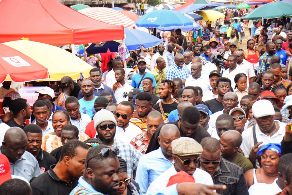 I joined the minority  caucus today , 14 April  2025, to make a donation  of 200,000 ghc to the victims of the fire outbreak in Adum, kumasi. With a generous contribution, we aimed to bring hope and relief to those affected by the tragedy.