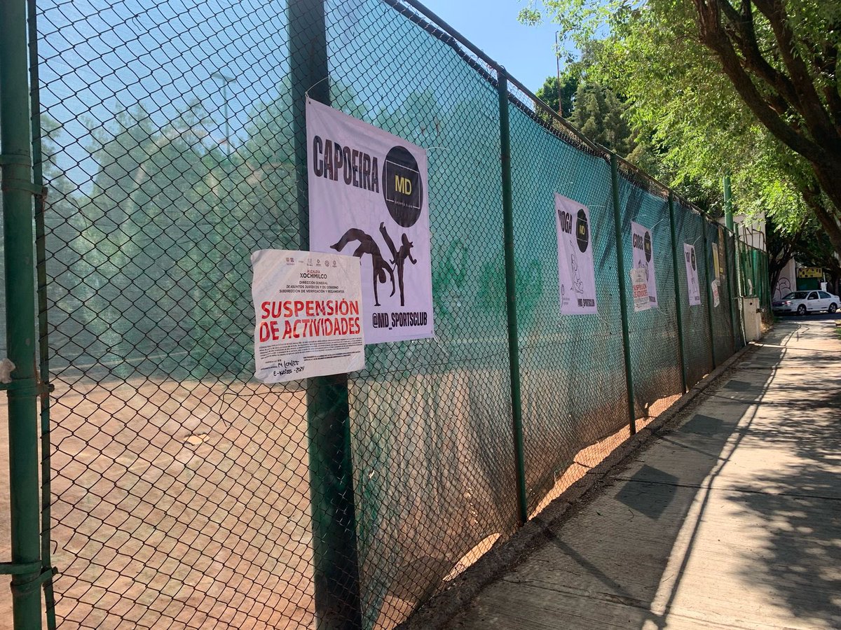 Cualquier negocio GRANDE que genera una problemática para una zona habitacional DEBE trabajar en sinergia con la comunidad que lo alberga. Celebró que de no ser así, se les sancione ¡YA estuvo bueno que el privilegio de unos, sea el pesar de much@s! Bien Alcaldesa <a href="/CamachoCirce/">Circe Camacho</a>