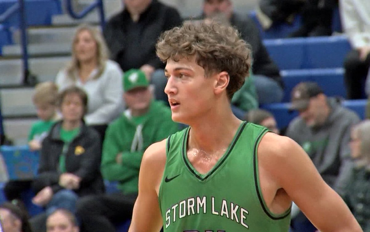 KCAU 9 SportsZone (@sportszonekcau9) on Twitter photo PLAYER OF THE YEAR NOMINEE!
Helping <a href="/SLHSTornadoes/">Storm Lake Athletics</a> to its first outright Lakes Conference title since 1980 as well as an <a href="/IHSAA/">IHSAA</a> 3A State Tournament trip, <a href="/CoonJaidyn32/">Jaidyn Coon</a> is our next SportsZone Boys Basketball Player of the Year nominee!
WATCH HERE πβ¬οΈ
siouxlandproud.com/sports/local-s⦠PLAYER OF THE YEAR NOMINEE!
Helping <a href="/SLHSTornadoes/">Storm Lake Athletics</a> to its first outright Lakes Conference title since 1980 as well as an <a href="/IHSAA/">IHSAA</a> 3A State Tournament trip, <a href="/CoonJaidyn32/">Jaidyn Coon</a> is our next SportsZone Boys Basketball Player of the Year nominee!
WATCH HERE πβ¬οΈ
siouxlandproud.com/sports/local-sβ¦