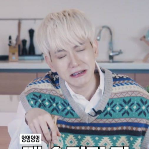 آقا ما خیلی مظلومیم
از کمپانی خوردیم ، از مراسما و آیدلا و فمیلی خوردیم 
از فندومم خوردیم 
نه این واقعیت ندارد

<a href="/B_hundred_Hyun/">Baekhyun_EXO</a> <a href="/layzhang/">Lay Zhang</a> 
<a href="/weareoneEXO/">EXO</a>