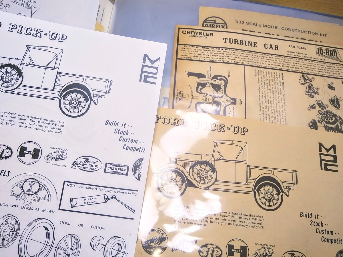 今朝は箱活番外編
同じ50年前でもどうもMPCは設計図も箱も非常に脆い気がする
同年代でもIMCは綺麗に残ってるのが多いしRevellは丈夫

(俺の気に入り過ぎ触り過ぎもあるが)崩れ出したので設計図はコピー取って封印
本体も移動
空箱は中身を段ボール補強して展示鑑賞用に切り替えた…朝札幌 