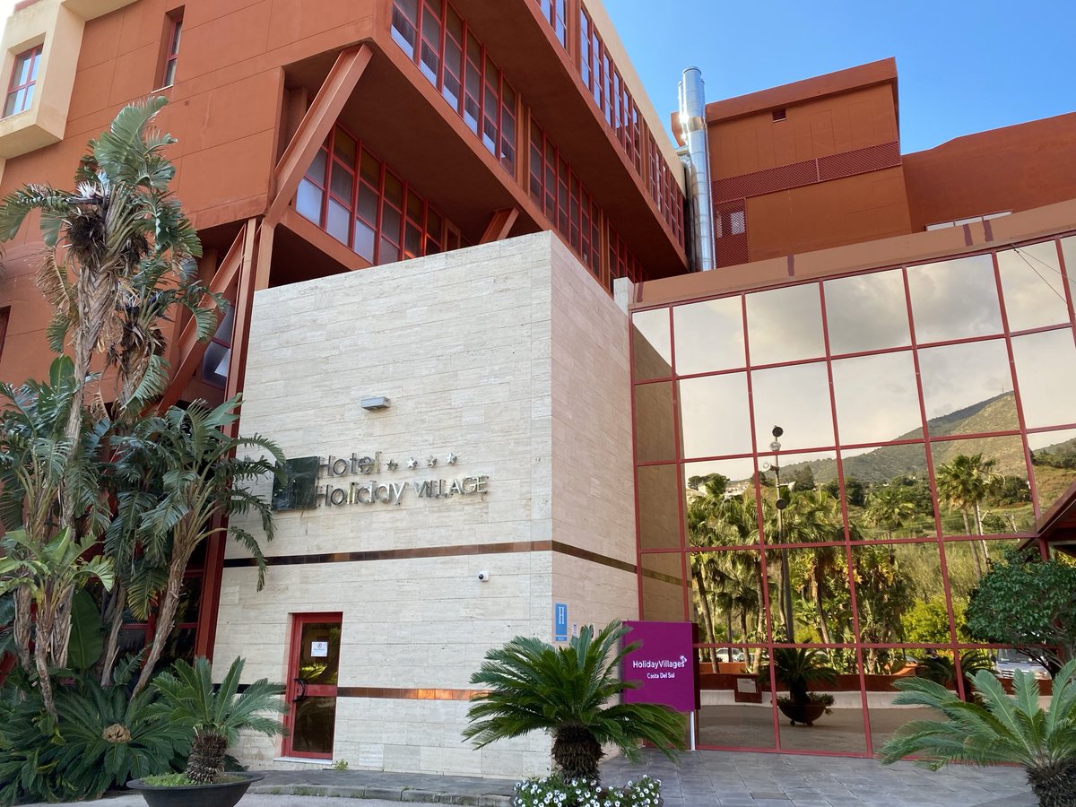 So lucky to be staying in great accommodation ⁦<a href="/inspiresport/">inspiresport</a>⁩ tour in Malaga. The girls are making the most  of it between training and fixtures