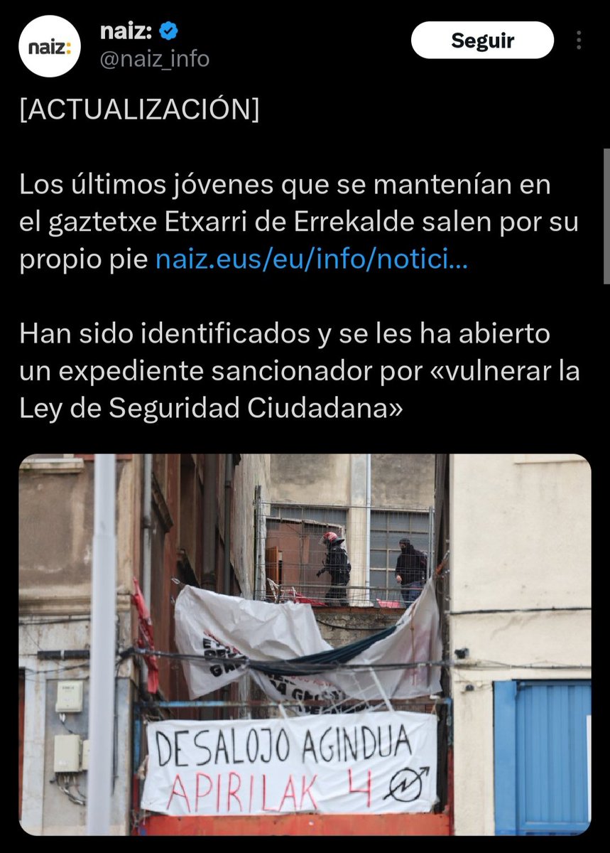 urmargoa's tweet photo. Barkaezina da EH Bildurekin lerratutako komunikabideak nola ari diren Gaztetxeen aldeko borroka deslegitimatu nahian.

Desalojo saiakera bati (Burlata) eta desalojo bati (Etxarri) beren izenez deitzeko gai ere ez dira, eta zer esanik ez gazteek egindako erresistentzia-borrokari. https://t.co/U7AOFuzA9P