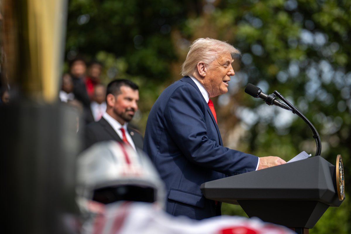 The White House tweet media