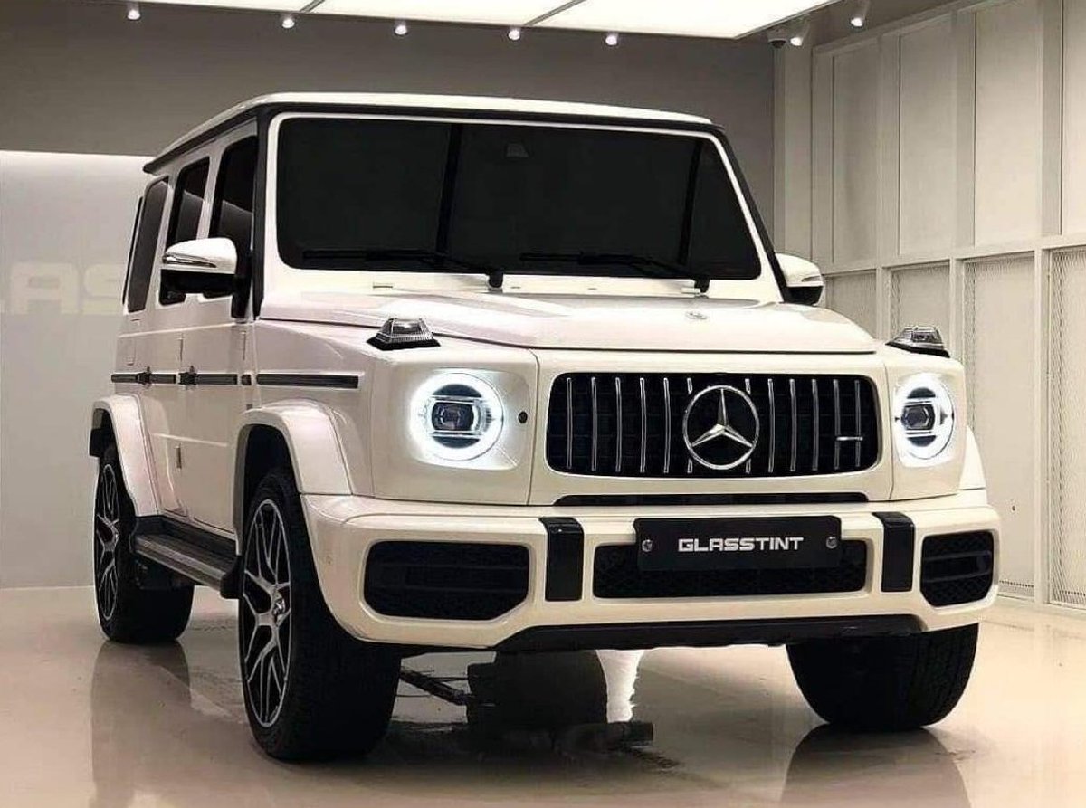 AutotrendzAsu's tweet photo. 🤍 "White G-Wagon: the perfect blend of luxury, strength, and style. Bold, refined, and unstoppable."
 #WhiteGClass #MercedesGClass #LuxuryOnWheels #GClassElegance #OffRoadRoyalty #DriveWithClass #IconInWhite

Get to know more on- https://t.co/8noXEjgzqm https://t.co/f2pmTdBoDi