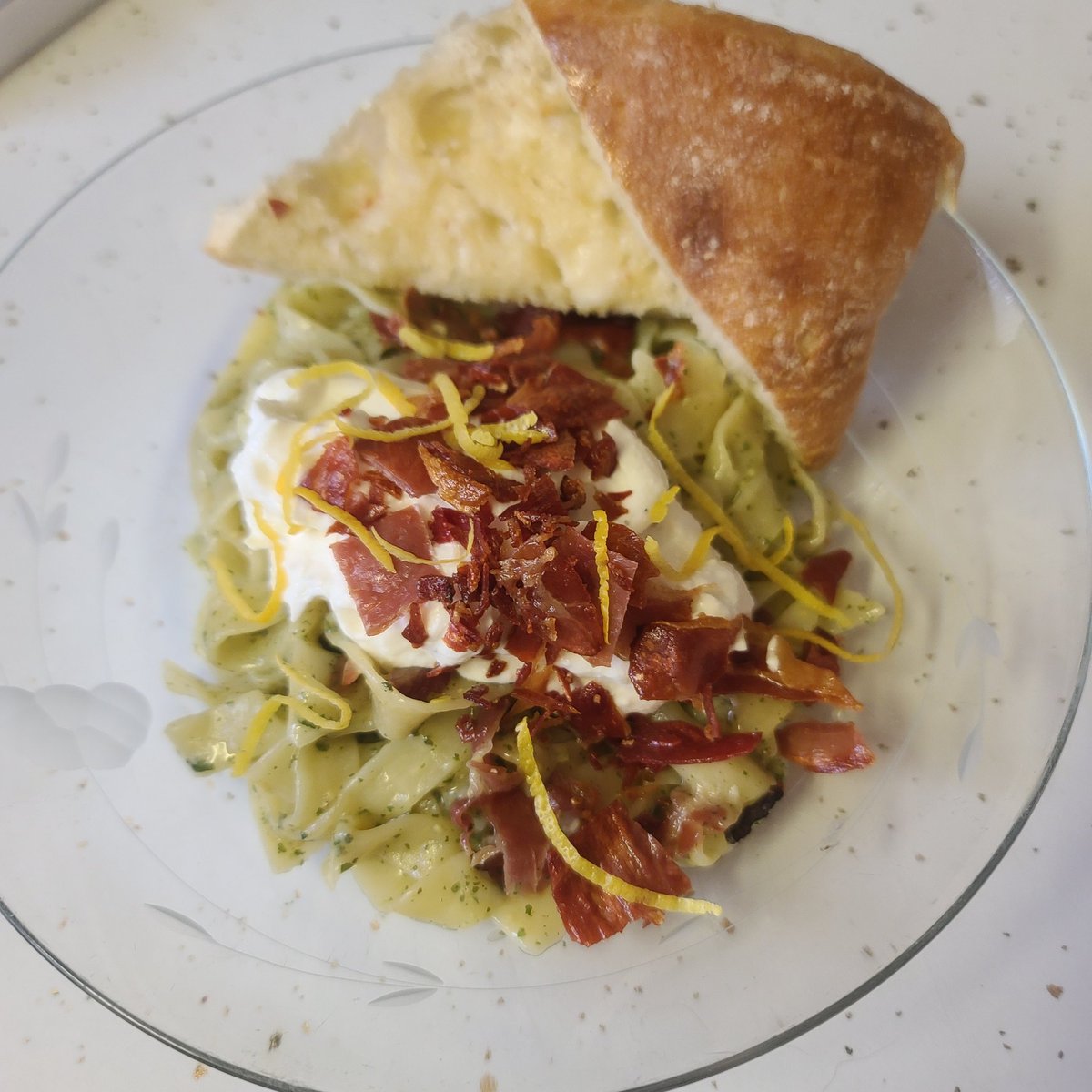 dagamier's tweet photo. Pesto Fettuccine &amp; Crispy Prosciutto
https://t.co/zFfL3EksZx https://t.co/CWrVHDfT0F