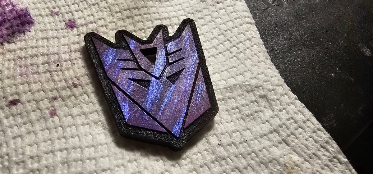 Playing with the idea of one-off/small run hand painted items.   Earrings, pendants, maybe some pins.  👀