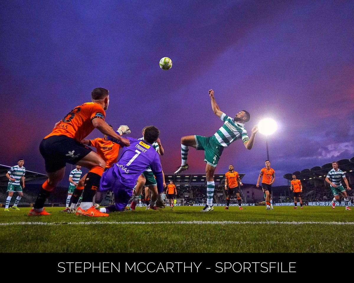 Roberto Lopes of Shamrock Rovers keeps his eye on the ball in the box during his side’s 4-1 win over Cork City at Tallaght Stadium