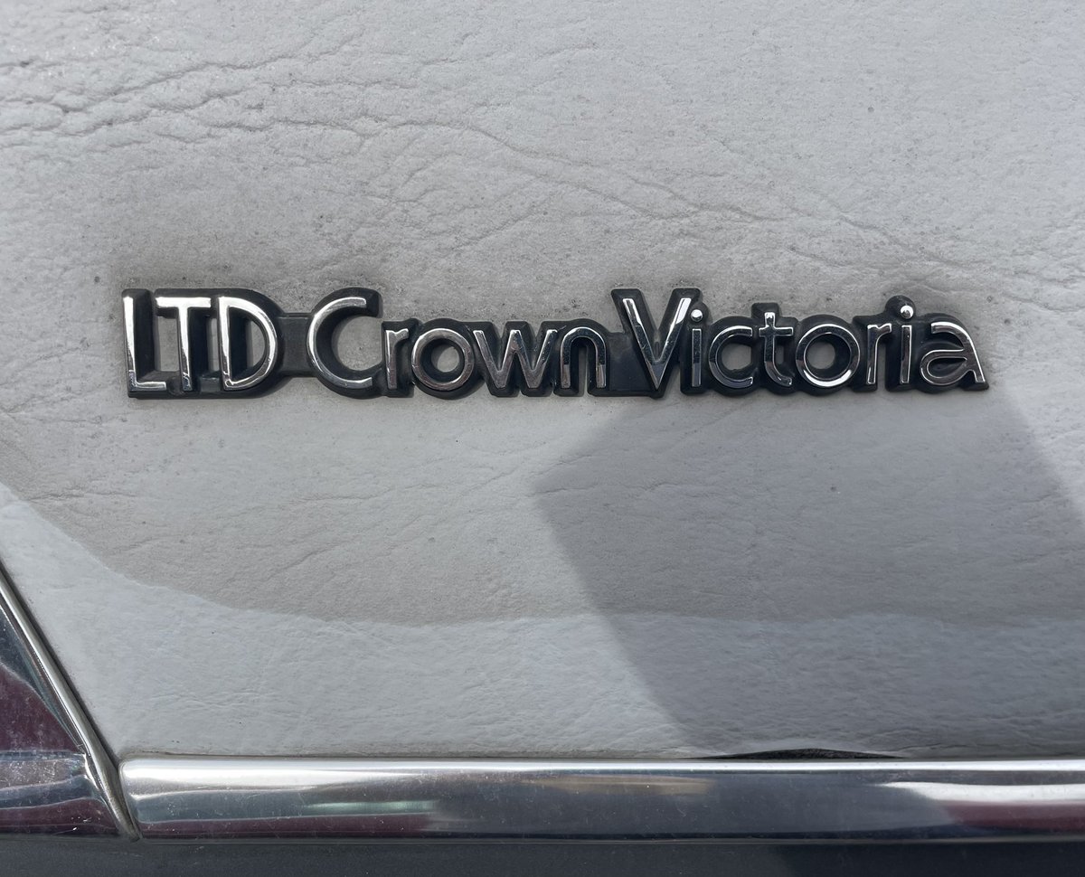 JoshLipnik's tweet photo. love the 80s Crown Vic font https://t.co/kIqLZTpLKL