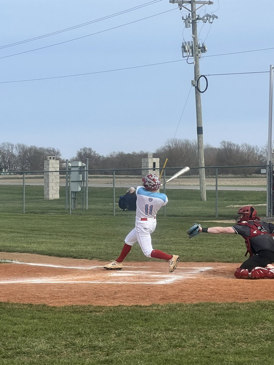 MacBaseballHS's tweet photo. Bennett Isenburg #11 hits home run! https://t.co/gMKkpoFa3g
