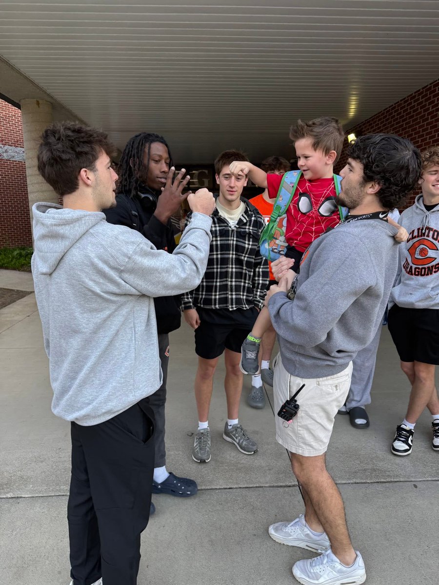 Grand Oaks 

A HUGE thank you to the Clinton High School Basketball Team for showing up bright and early to help with student arrival this morning! 🏀

✨ Our students were all smiles seeing their hometown “celebrities” here cheering them on!