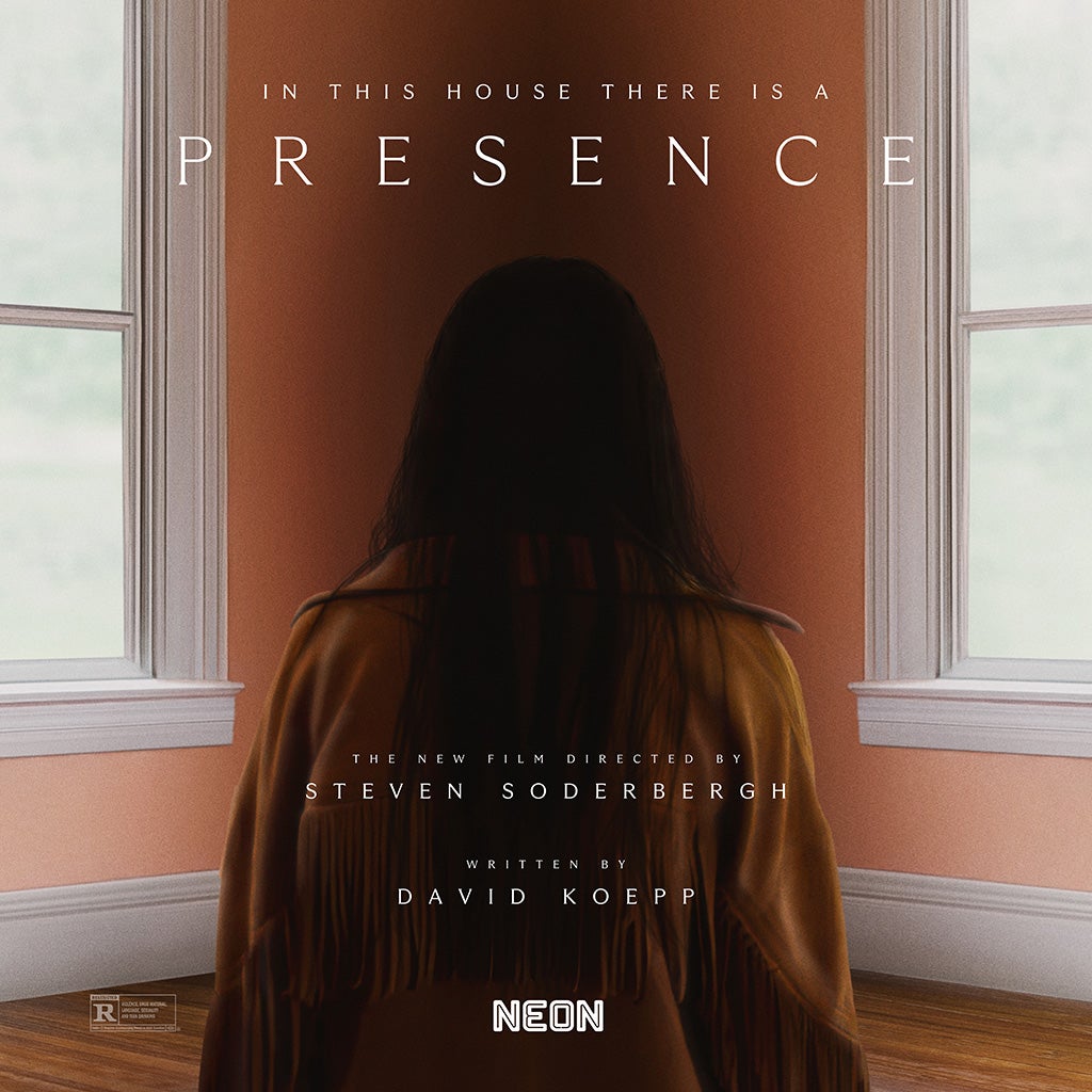 alucard8791's tweet image. #Presence 2024 🇺🇲
Dir:#StevenSoderbergh 
Prot:#LucyLiu #CallinaLiang #ChrisSullivan #EddyMaday #WestMulholland 
Una pareja con hijos adolescentes, adquirira un caseron en los suburbios y paulatinamente iran percibiendo que en aquel lugar se dan ciertos fenomenos sobrenaturales
