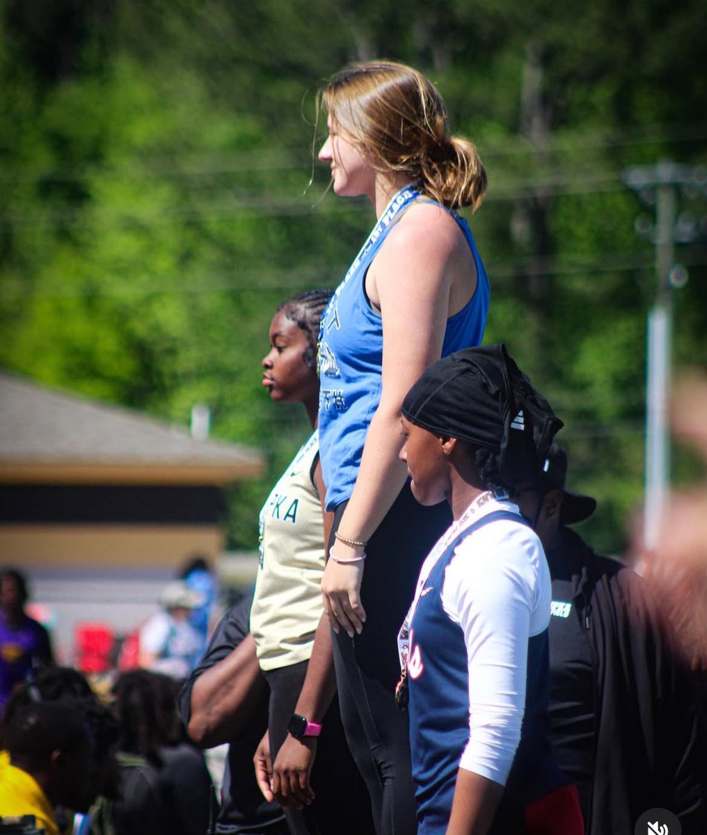 Anna Russo tweet media