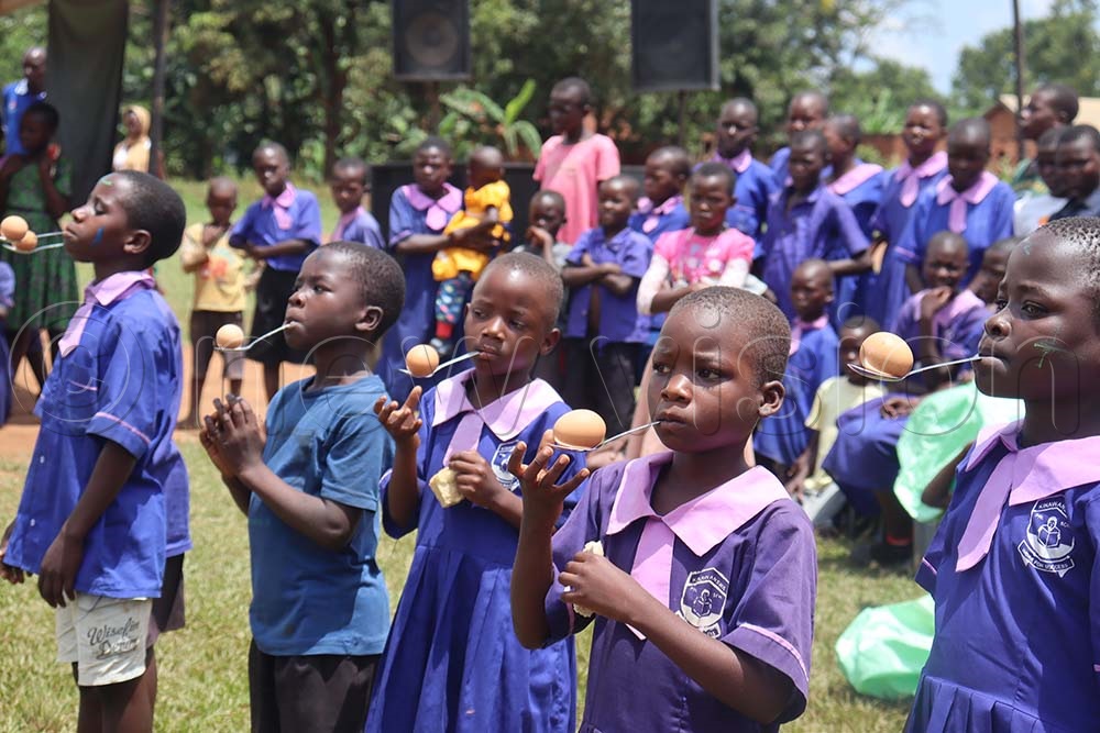 To enhance the learning experience for students, the Kyankwanzi District education department, in partnership with Edify, conducted a four-day training workshop for teachers from various schools in the District.
1/2
#KabalegafmUpdates