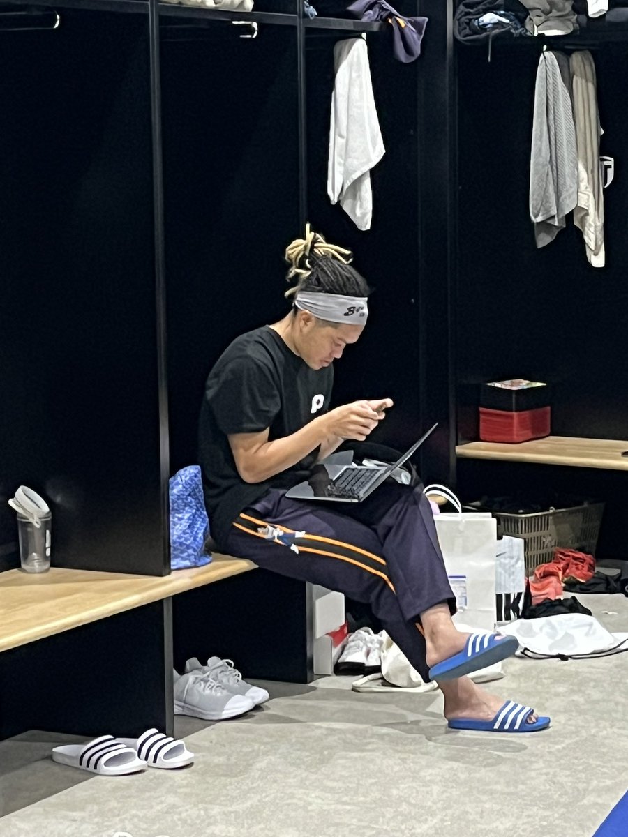 試合でのパフォーマンスも凄いけど、SNSでのパフォーマンスに余念がないパウロ選手。
練習後で疲れているにも関わらず、サッカー界のために動画を届けるパウロにリスペクト🫡