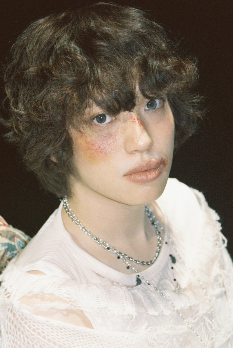 Concept Photo #2 - WHITE.ver
 ⠀
NIEL The 4th Mini Album 【SHE】
➫ 2025.04.22 6PM (KST)
⠀
PRE-ORDER
➫ niel.bstage.in/community/boar…

#니엘 #NIEL #SHE