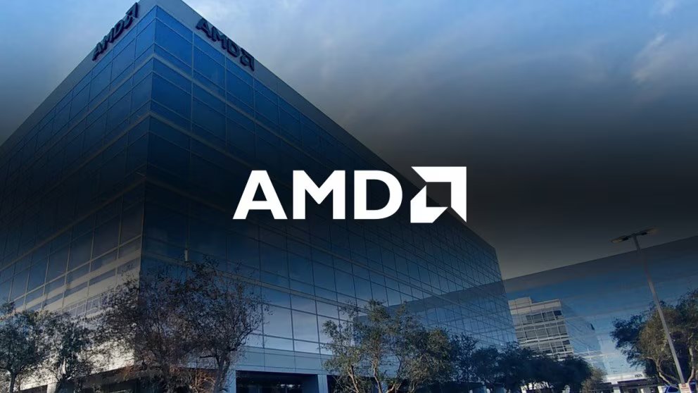 $AMD will lead the industry with the first 2nm chip

The next-generation EPYC processor, codenamed Venice, is the first high-performance computing product to be taped out and brought up on TSMC’s cutting-edge 2nm (N2) process

$AMD also announced the successful bring-up and
