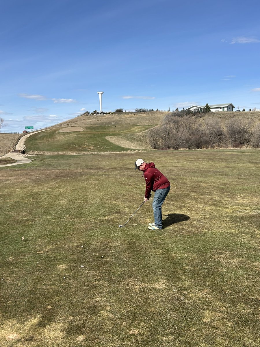 Fourskingolf's tweet photo. Rock on the majestic #6 at the Trochu GCC today…
69 watch was on for Dud with a 4 birdie performance but ended up settling for a very sharp 72 https://t.co/liZcW4vrH3