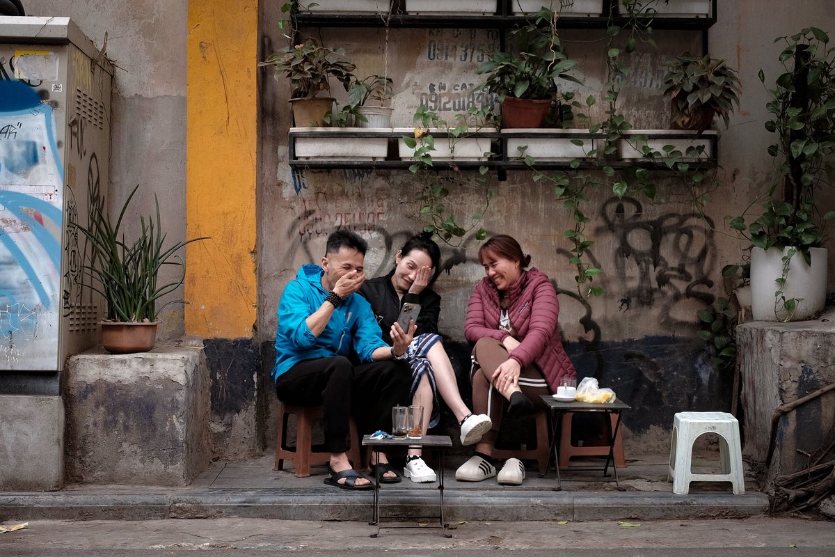 LittleBluePages's tweet photo. @FujifilmX_US @giulio_meliani Capturing daily life in Hanoi, Viet Nam… https://t.co/nzA8rjUbV3
