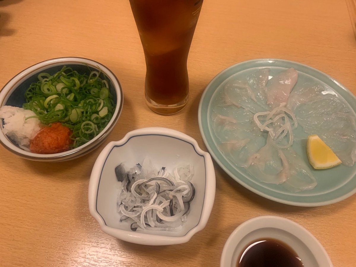 thepumpkins_481's tweet photo. パンプキンズ集合🎃🎃🎃
少し遅くなった恒例のふぐを食べる会💕美味しかった！
あれこれおしゃべりしつつ、最後はどぶろっくの動画を見て〆🤣／くん https://t.co/JK9p86cziS