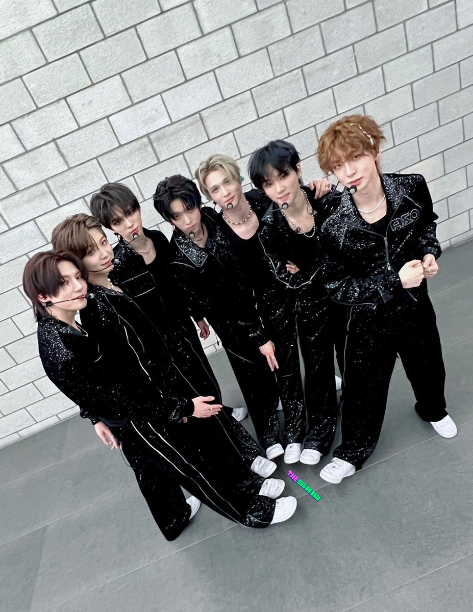 theshow_offcl's tweet image. #앰퍼샌드원 을 좋아한단 사실을 가족에게 말했습니다
당장 #KickStart 보러가자는 어머니
#Knock_Knock 도 있다며 극대노하는 아버지
짱퍼샌드원을 달라며 날뛰는 더쇼

모든 것이 행복합니다
그냥 앤디어 하기로 했으니까 함께 하실 분은 반응 주세요

 ㄴ 일단 하나하나 순서대로 문제를 해결해