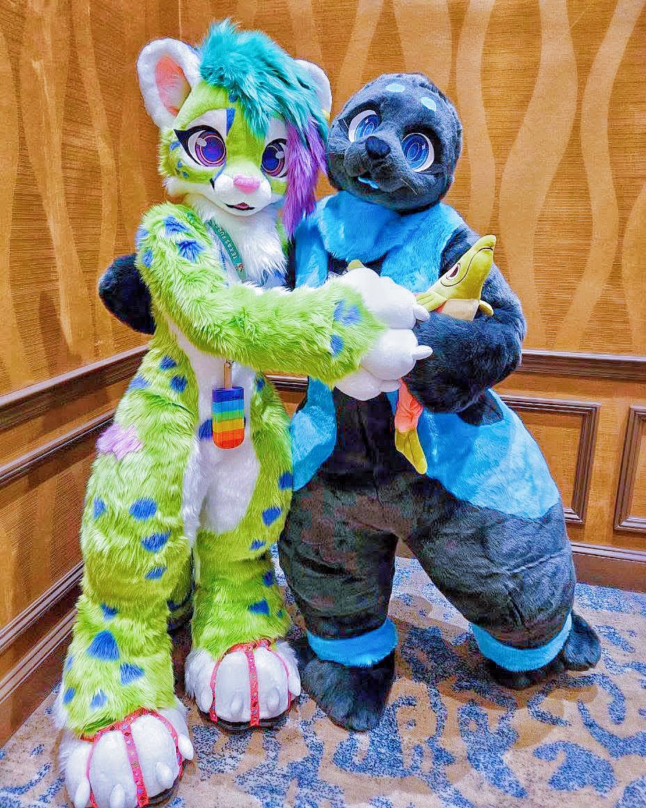 TFF was such a blast😭❤️‍🔥I had a GREAT time hanging out with my friends and meeting new friends! 👯‍♀️Thanks everyone! I love us Texan furries!!🐴🤠Hope to come back next year!
#TFF2025 #tff