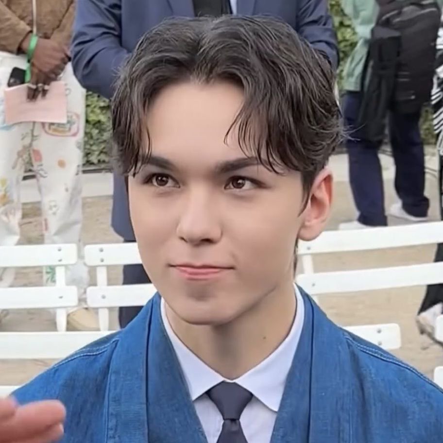 vernon's clai 🌟 is excited for V8! tweet media