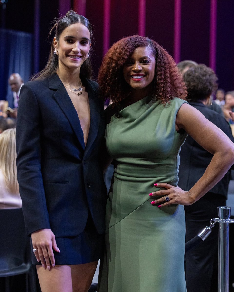 out here supporting our girl 🫶☘️

#GoIrish // #IrishInTheWNBA