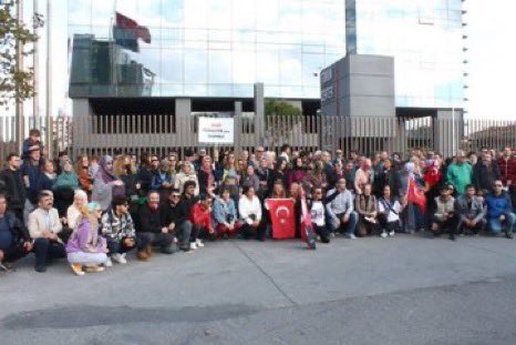 Ulutasomer61's tweet photo. Güzel ülkemizin tek bir sorunu vardır 

liyakatsız şahsi menfaatler peşinde koşan politikacılardır 

Sistem elitlerin seçilmişlerin ve atanmışların şahsi menfaatlerine göre politikacılar tarafından düzenlenmiştir  

Bu bozulan düzeni ancak gene bu vatanın,toprakların gerçek evlatları tarafından sistem düzeltilerek sağlanacaktır  

Biz bugün var olmadık yarın da yok olmayacagiz 

Türkiye’de siyasi devrim yaşanmadan yolsuzluk da bitmez adalet de gelmez 

Siyasi devrimin adıdır 
@ToprakPartisi 
@uyanis_hareketi