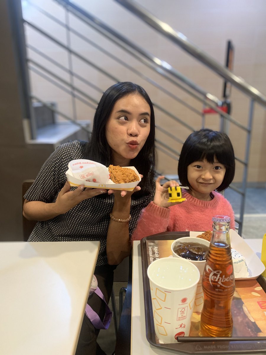 dimasper99's tweet photo. Nuruttii duo bocil jalan* ❤️ https://t.co/TF6r3Fy8EI