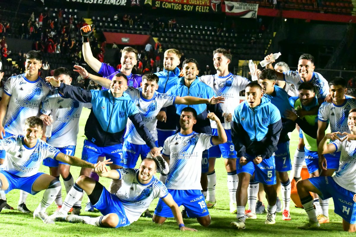 Si no sos de Telmo, no sabés lo que te perdés. Otro golpe en el Cementerio de los Elefantes para un equipo humilde que fue inteligente y nunca se achicó. Victoria número 50 en el Nacional. Grande Telmo💪