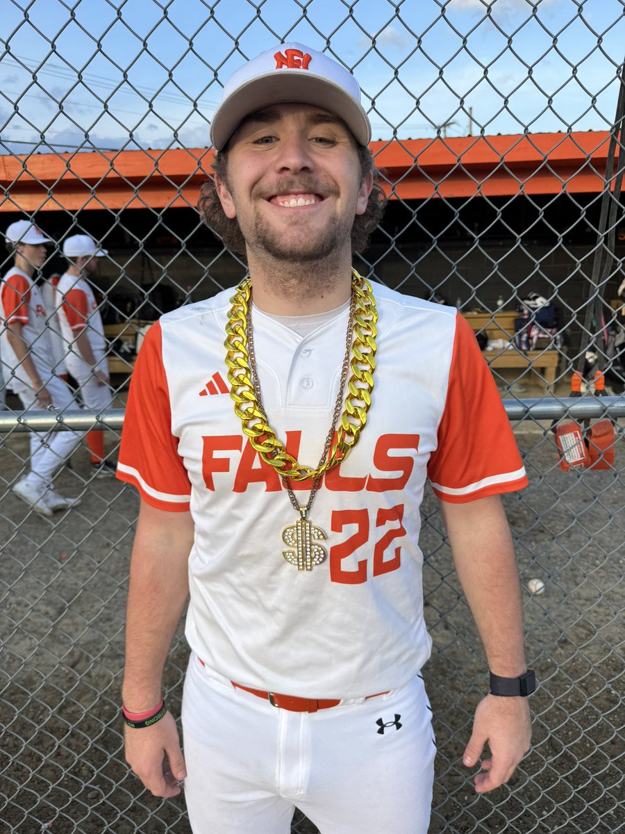 The Tigers took down the undefeated Labrae Vikings tonight with a score of 2-1. Cam Huff pitched a gem allowing only 1 ER with 11 K’s. He also went 1-3 with a RBI.
