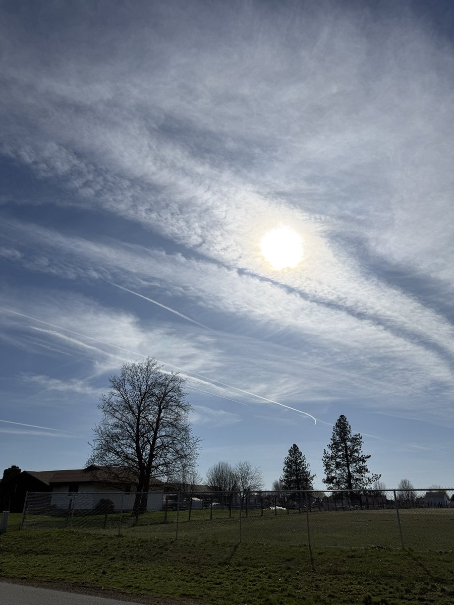 Maui2082's tweet image. STOP ALREADY! #chemtrails #weathergeoengineering #toxicchemicals