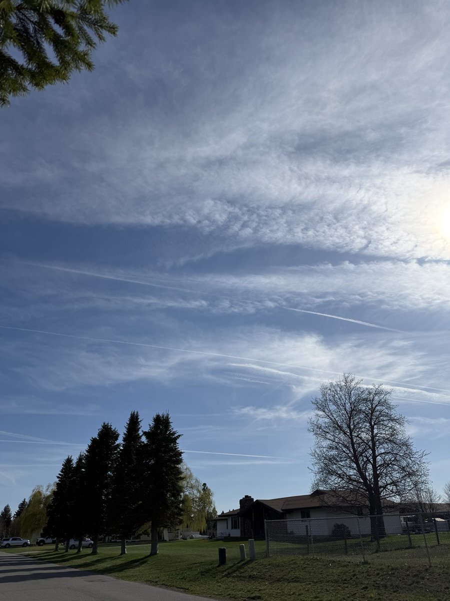 Maui2082's tweet image. STOP ALREADY! #chemtrails #weathergeoengineering #toxicchemicals